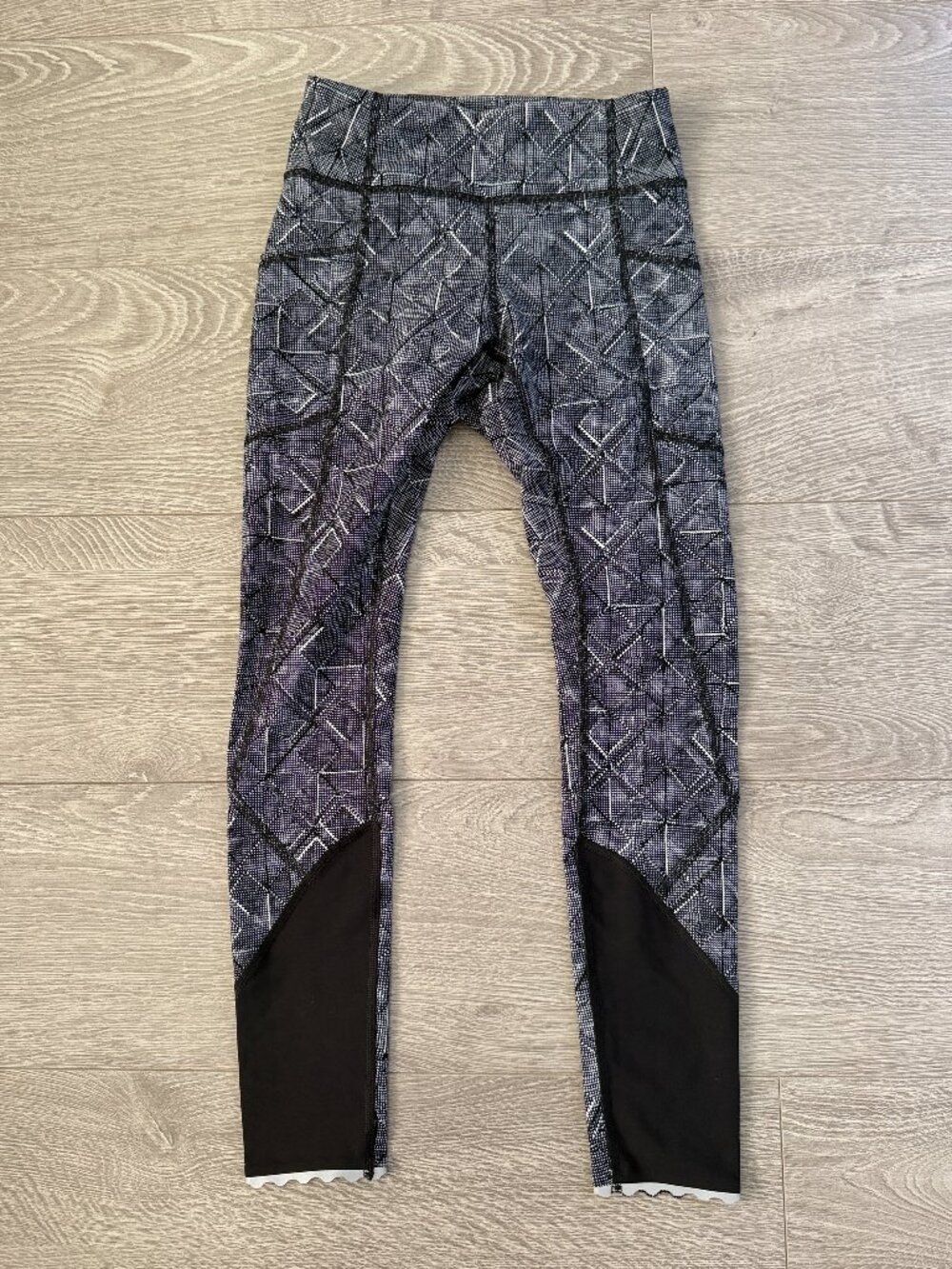 Lululemon Tight Stuff Tight II Formation Alpine Leggings Size 2